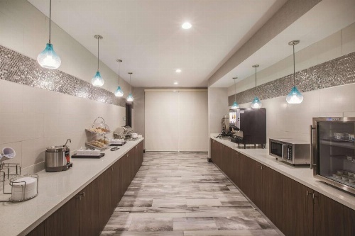 La Quinta Inn & Suites by Wyndham Baton Rouge - Port Allen image 22