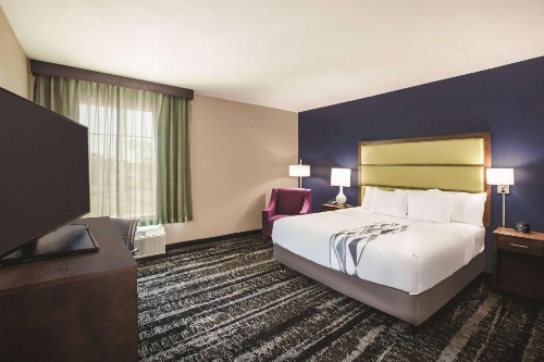 La Quinta Inn & Suites by Wyndham Baton Rouge - Port Allen image 9